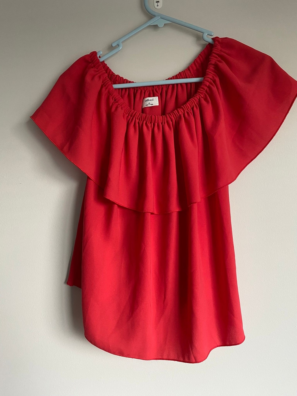 Wilfred Red Off-Shoulder Ruffle Top Ptp 17'' - Picture 13 of 16